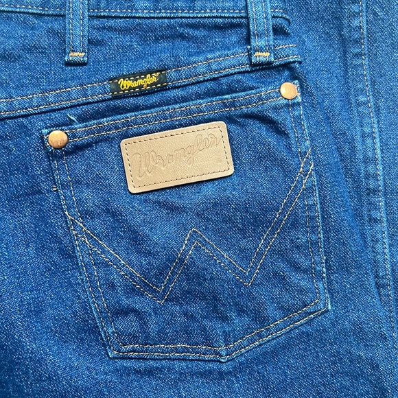 Wrangler Cowboy Cut Blue Denim Mens jeans size 37x32 and 35x32 - Picture 3 of 6